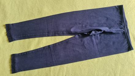 Legíny s čipkou, 146