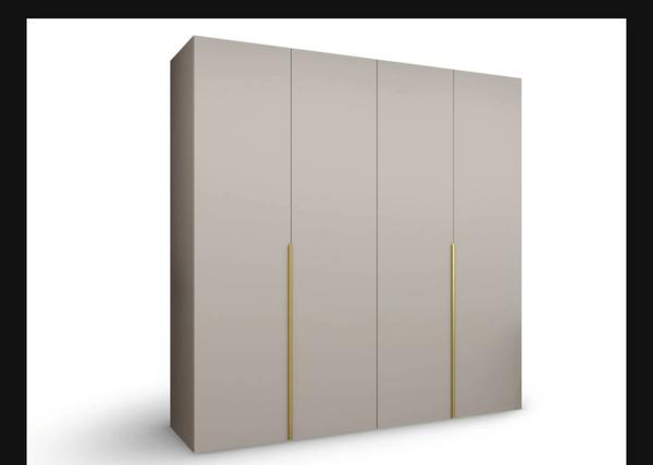 Sú posuvné dvere na skriniach prežitok?