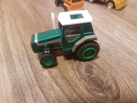 Maličký traktor,