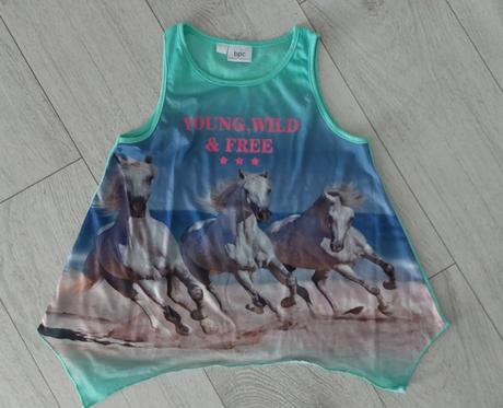 Tričko voľného strihu s koníkmi, bonprix,140