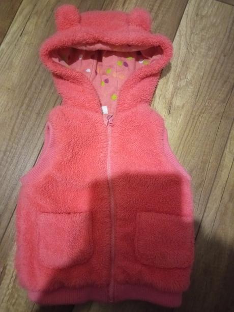 Huňatá vesta, f&f,92