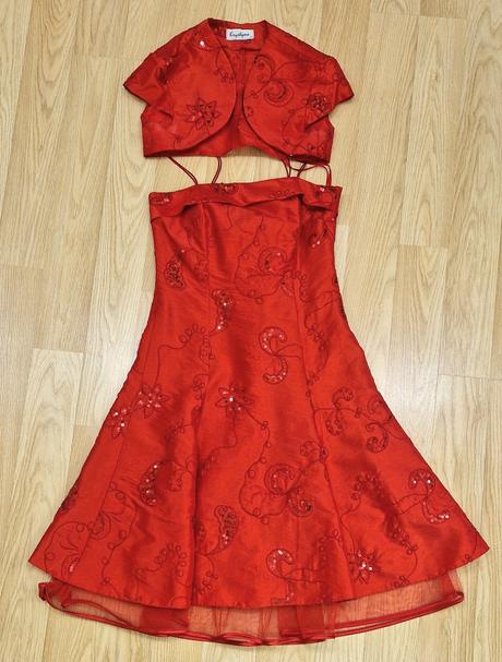 Spoločenské šaty, 38