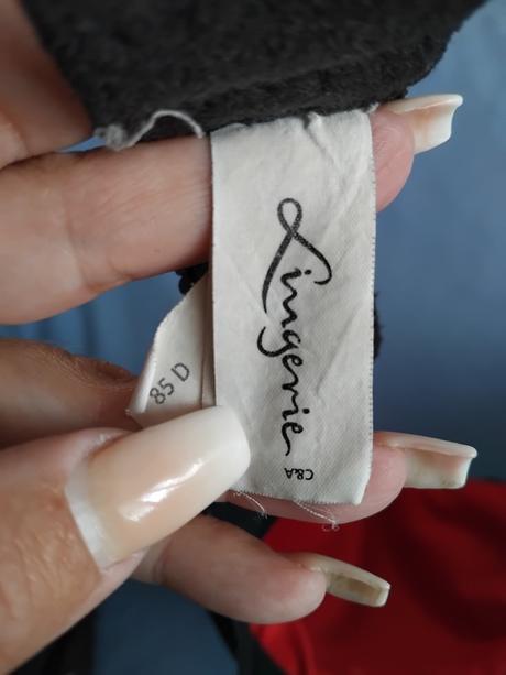 Podprsenka 85d, c&a,85d