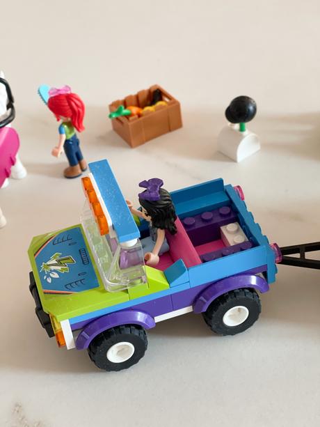 Lego friends 41371 mia a príves pre kone, 