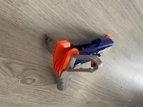 Nerf pištole + náboje, 