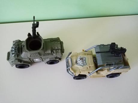 Vojenské autá 20 cm,