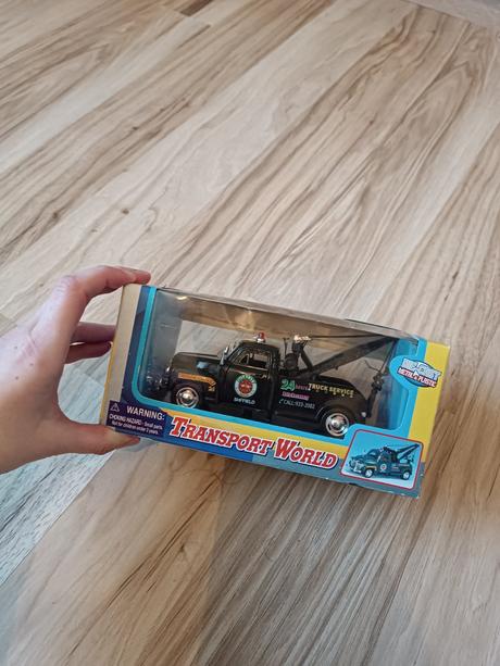 Zberateľské autíčko odťahovka die-cast model, 