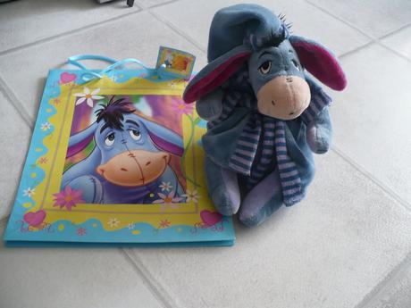 Disney oslík s darčekovou taškou,