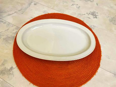 Porcelánová oválna misa,