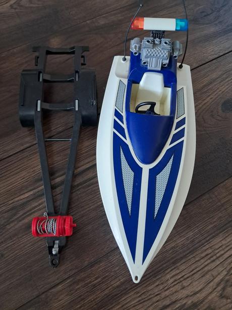 Playmobil policajné auto s policajným člnom, 