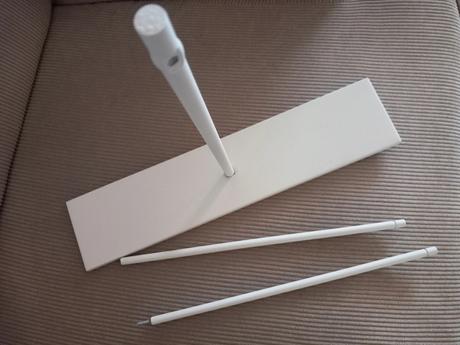 Ikea oceľový stojan na závesné dekorácie 30x60 cm,