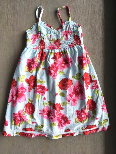 Kvetové a motylikové šaty, cubus,134