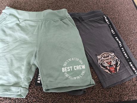 Predám kraťase č.146 cena spolu za 2ks, animal,146