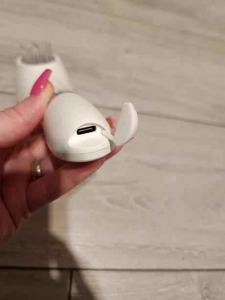 Infračervený masážny hrebeň, 