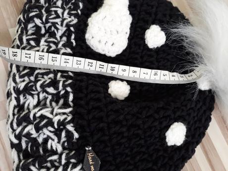 Dievčenská čiapka a šál, 122–134