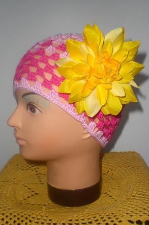 Háčkovaná čiapočka ružová, 110