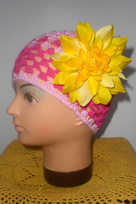 Háčkovaná čiapočka ružová, 110