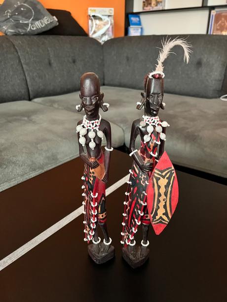 Drevené sošky masajov, 