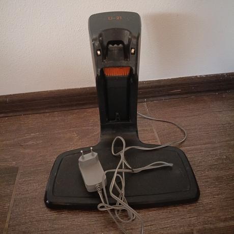 Tyčový vysávač, electrolux