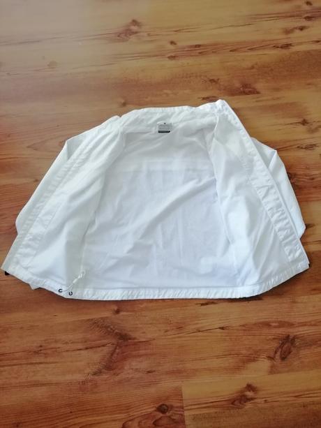 Sustiakova bunda nike 128-140, nike,128