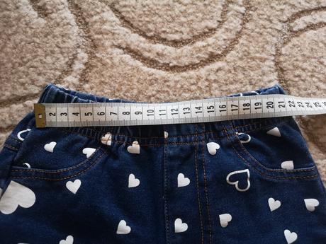 Džegínsy so srdiečkami, 110