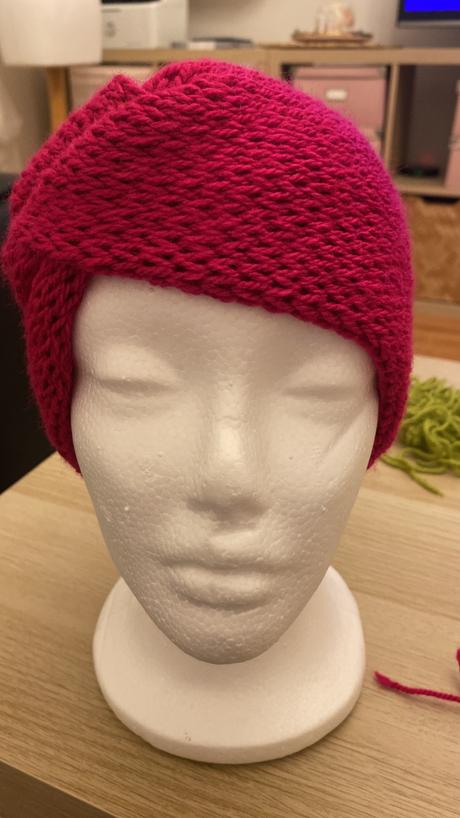 Čelenky - pletené, <50