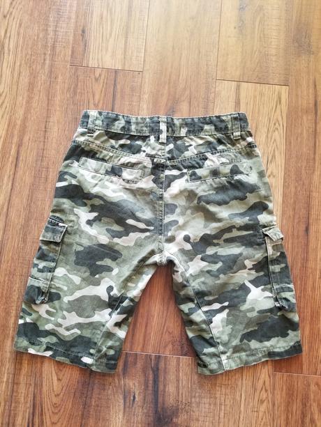 Maskáčové kraťasy, chapter young,152