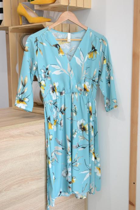 Tyrkysové kvetované šaty uni, 