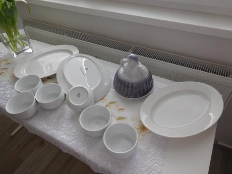 Porcelánové veľké taniere +misky na kompot značené, 
