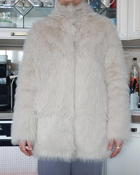 Kožuch z umelej kožušiny s vysokým golierom, reserved,s