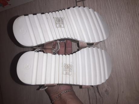 Kožené sandálky balducci, 28