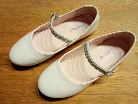 Sandalky na slav. prilezistost, graceland,33