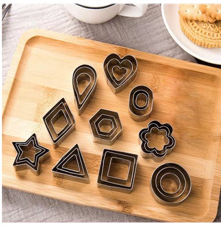 30 kusové balenie vykrajovačiek na koláče, 