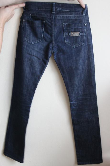 Tmavomodre rifle, s, s