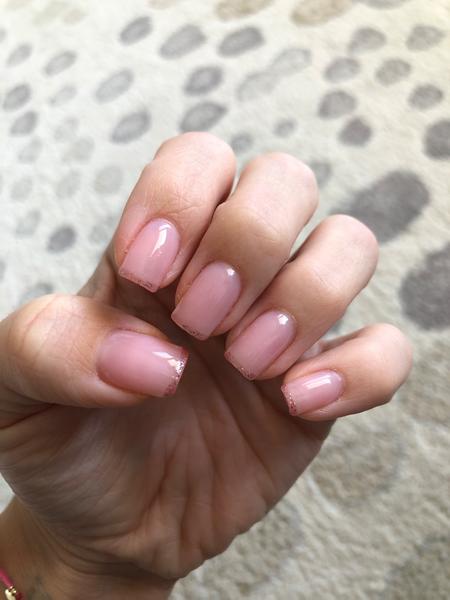 Zaplatili by ste za ručne robené nechty?