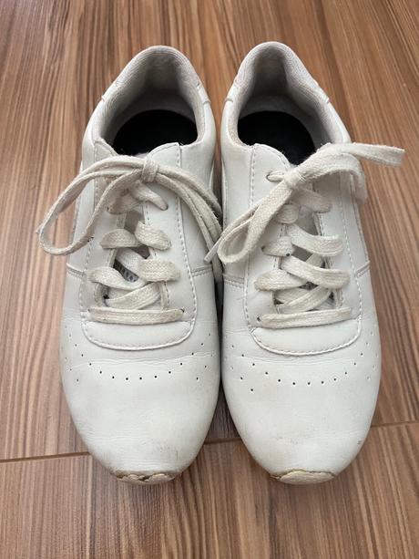 Venturelli tenisky 33, 33