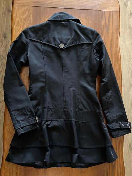 Elegantný kabátik/trenčkot guess, guess,xs