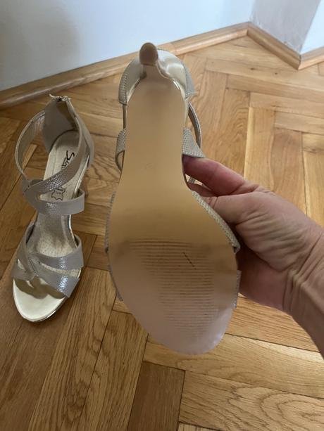 Lodicky - sandále, 39