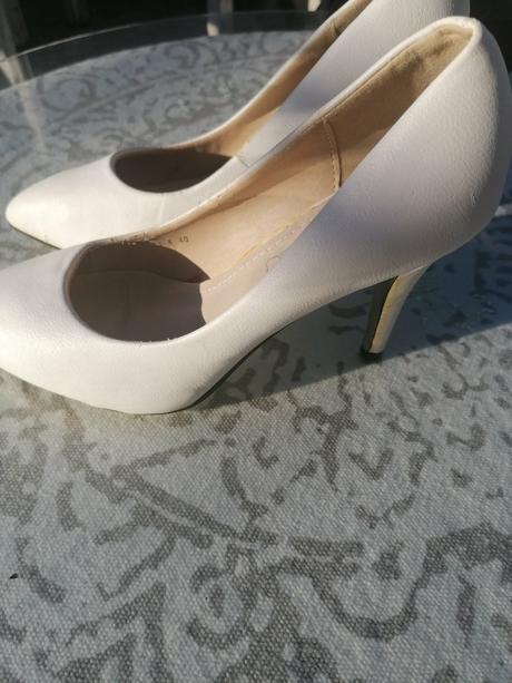 Biele lodičky always, 40