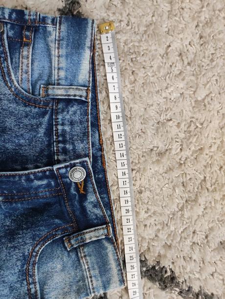 Krásne tenšie jemné rifličky, 104