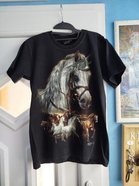 Krásne tričko ,,kone,,, s