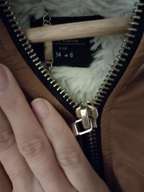 Vetrovka, reserved,34