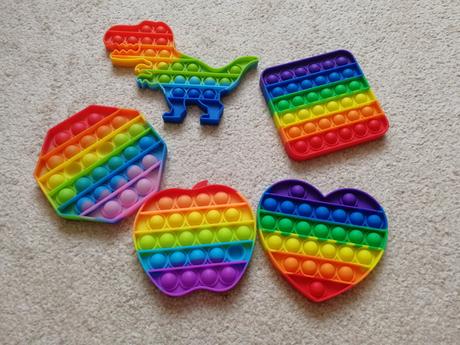 Antistres hračka pop it,