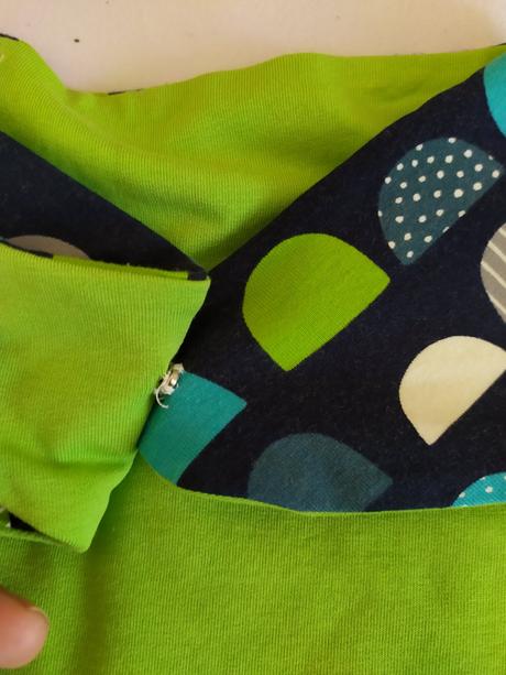 Čiapka a nákrčník, 92