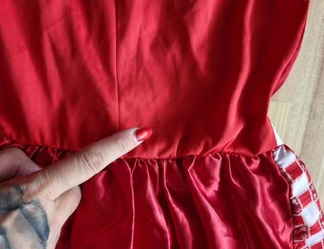 Karnevalové šaty na cca 9-10 rokov,