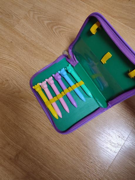 Peračník s voskovkami, 