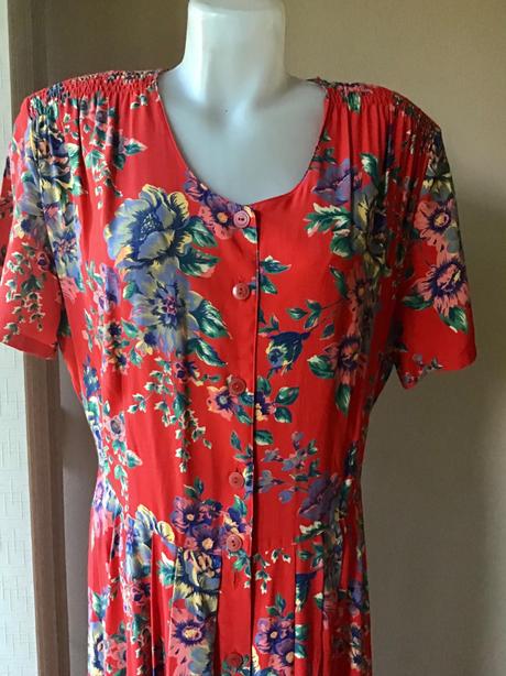 Kvetované šaty/200c, 46