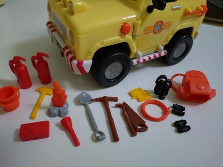 Džíp požiarnika sama, 