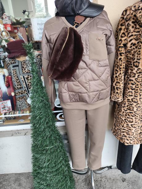 Tepláková suprava, l