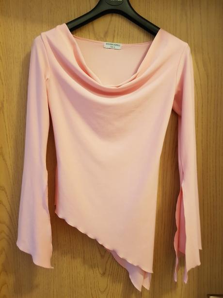 Elegantny top, s